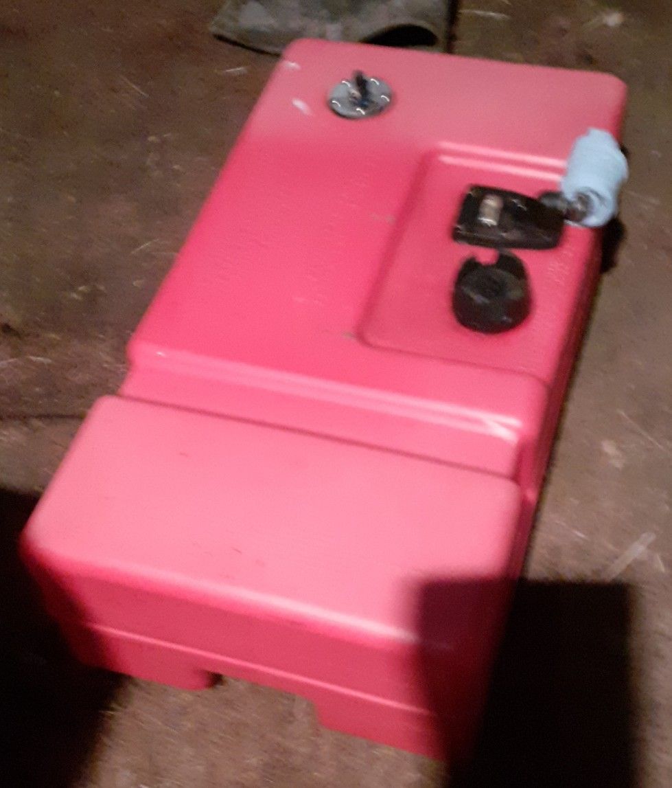 12 gallon Boat Fuel Tank, with gauge.