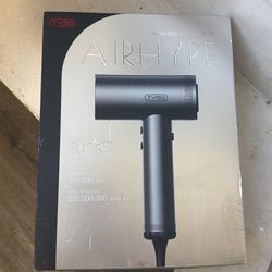 TYMO 1 AIRHYPE Lite hair dryer, 1 comb attachment, 1 concentrator attachment