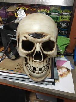 Light up skull
