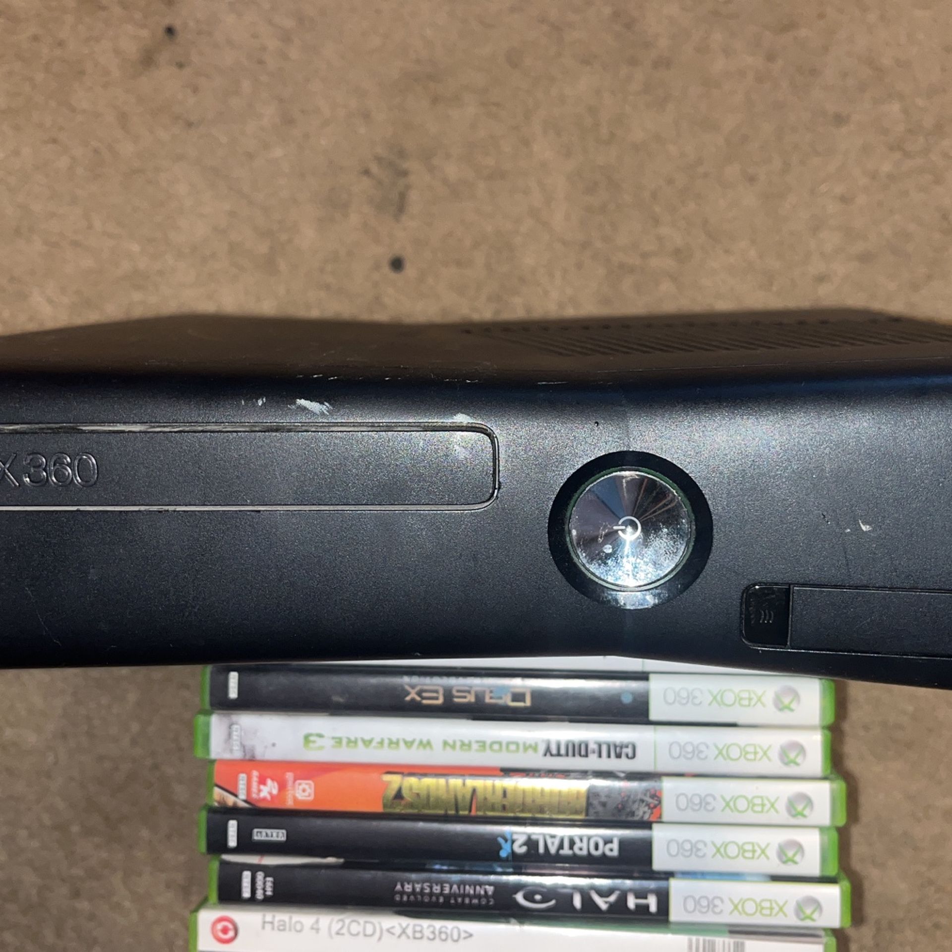 Xbox 360 With 8 Games