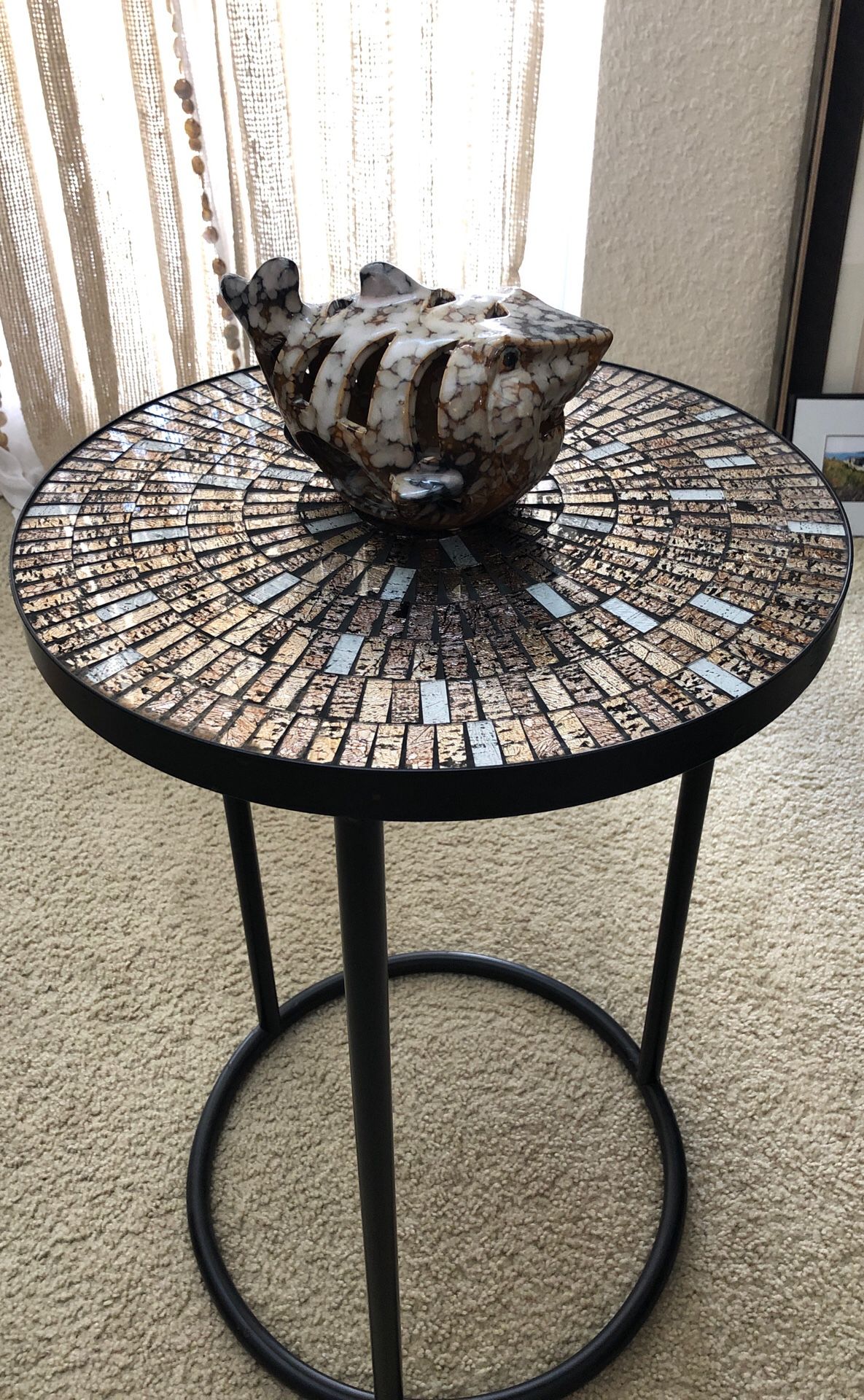 Decorative table
