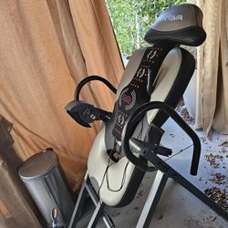 
Innova Inversion Table with Heat & Massage – Excellent Condition