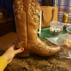 Women Boots