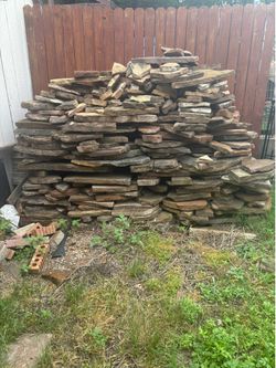 Flagstone rocks for sale covers 30‘ x 25‘ $300. (contact info removed)