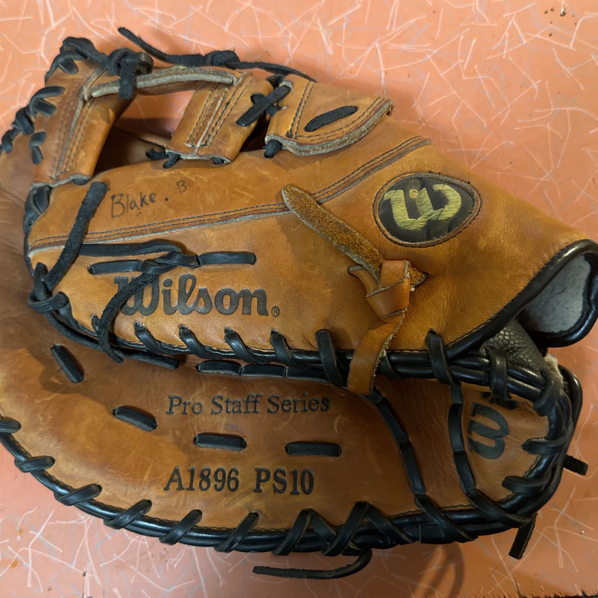 Wilson First Base Glove  Pro Staff American Tanned 