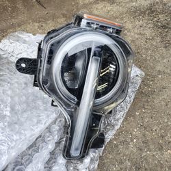 Right Headlight Ford Bronco Sport 