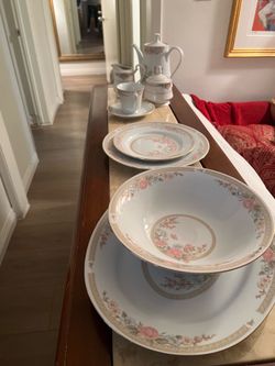 Vintage Fairfield China Dinnerware  - 20 Place Settings + Tea Set