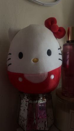 Hello kitty soft squishmelo