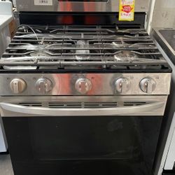 LG LRGLS 5.8 cu. ft. Stove BB3