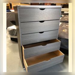 5 drawers dresser / Five drawers dresser