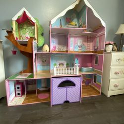 Amazing Doll’s House