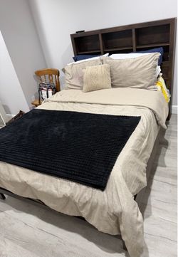 Full Size Bed