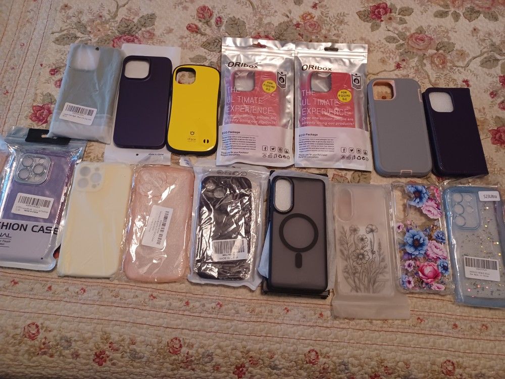 New Cell Phone Covers$1. Each. Not Sure Which One Goes To Which Phone Sorry