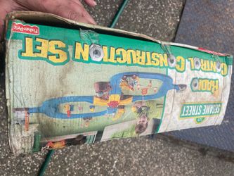 Fisher-Price Sesame Street Radio Control Construction Set