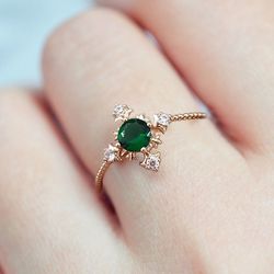 "Fashion Romantic Emerald CZ Zircon Simple Thin Ring for Women, EVGG1181
 
 Thumbnail