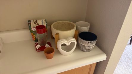 Free vases and humming bird jar