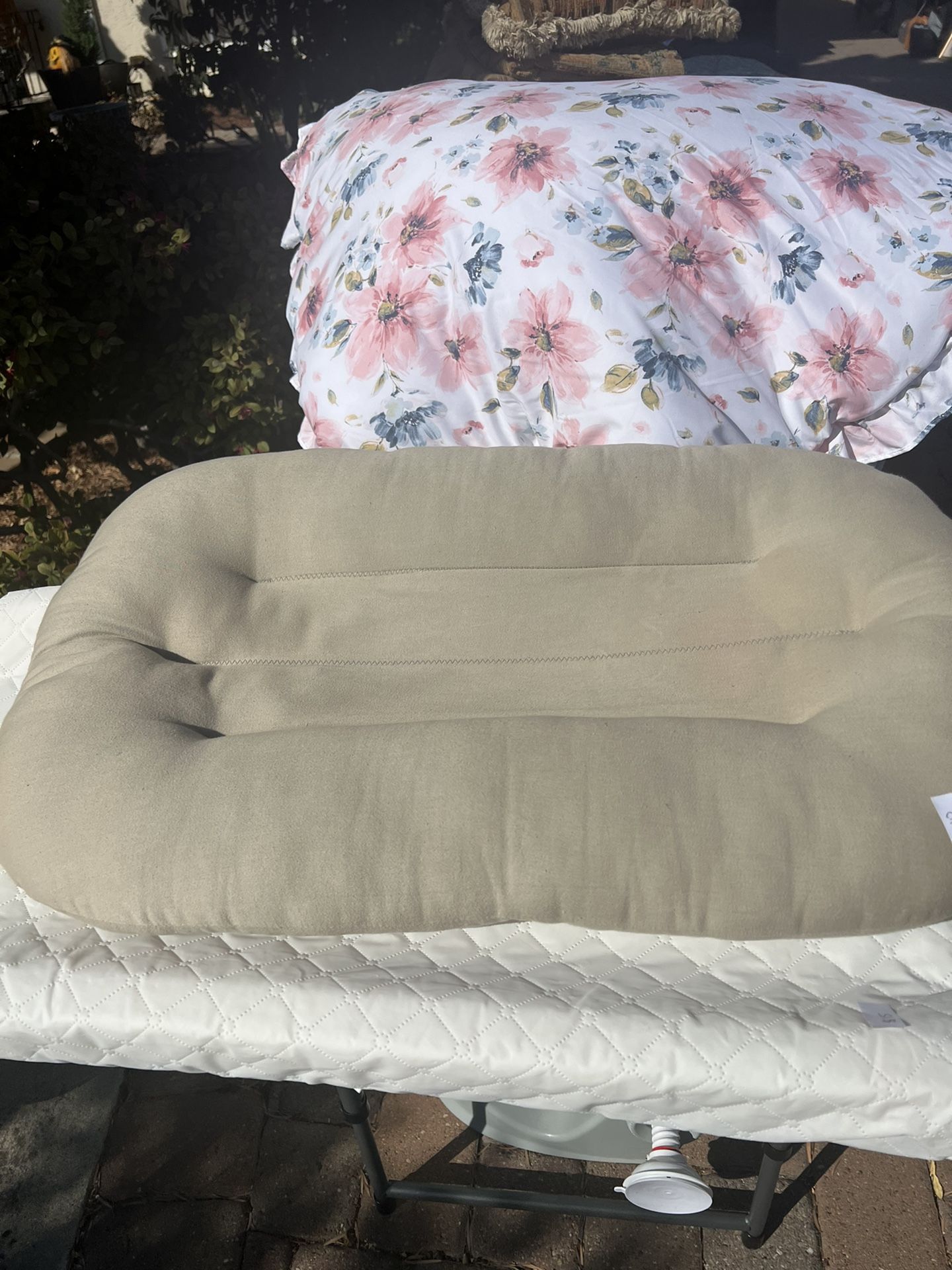 Snuggle Me organic Pillow