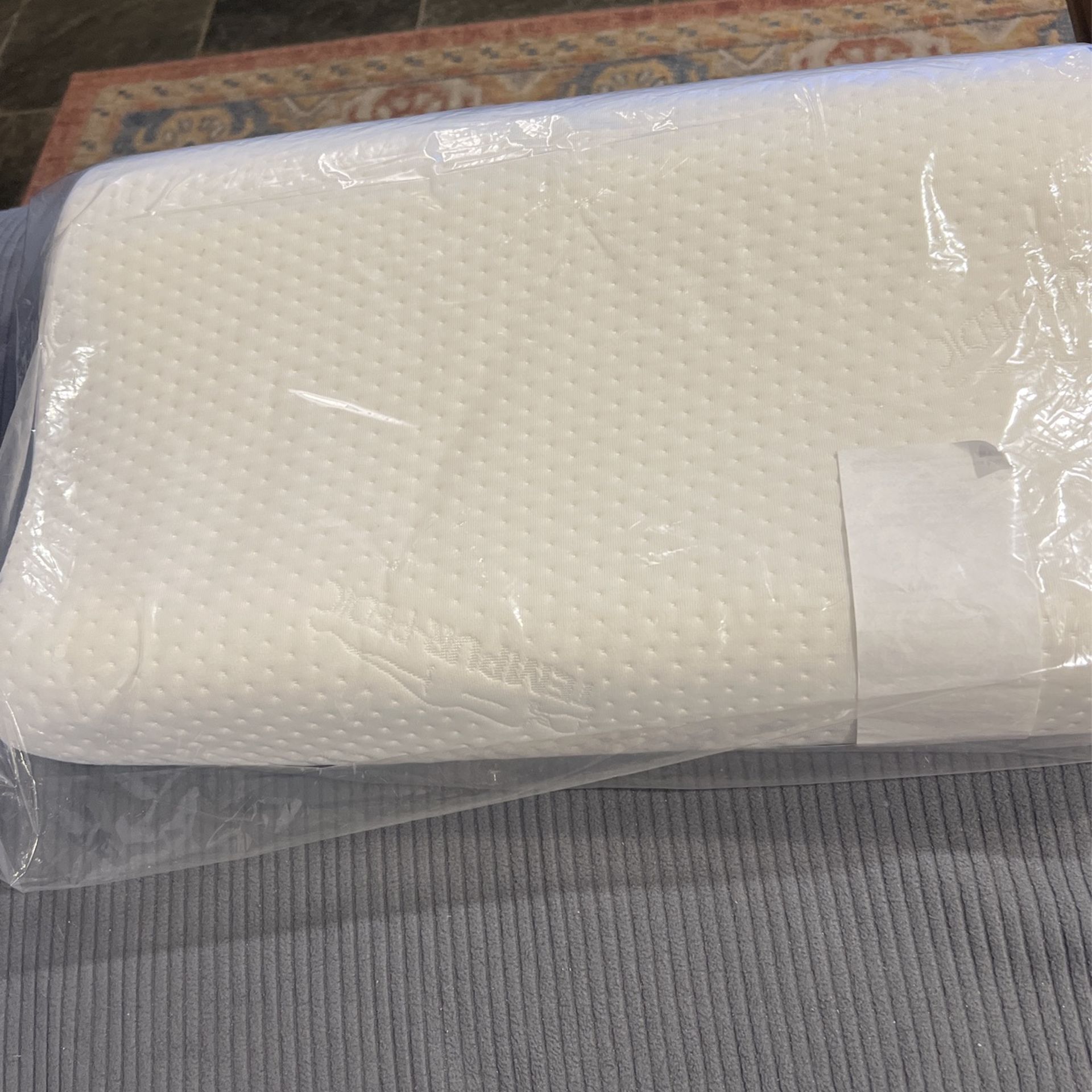 Tempur-pedic neck pillow standard medium