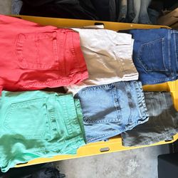 Pantalones talla 4 $10 cada uno