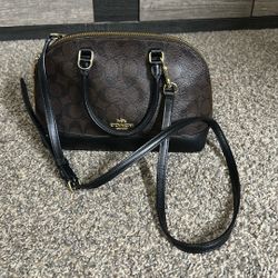 Coach Purse- Used But In Excellent Condition..