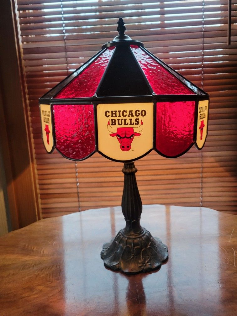 Chicago Bulls Stained Glass Lamp $39