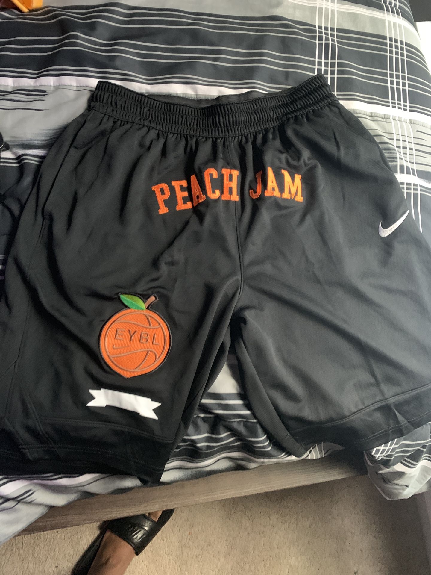 Nike eybl peach jam shorts .../ size large