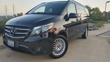 2018 Mercedes-Benz Metris Passenger