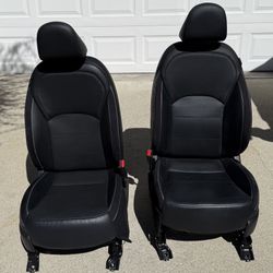 2023 Infinity QX55 front Seats
