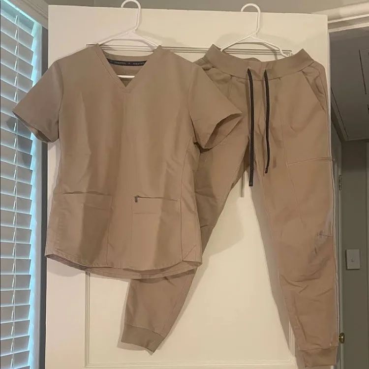 Fabletics Scrubs 