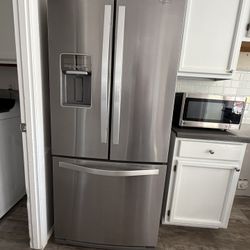 Standard Refrigerator French Door And Bottom Freezer