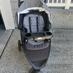 Graco Stroller - No Stains, Like New