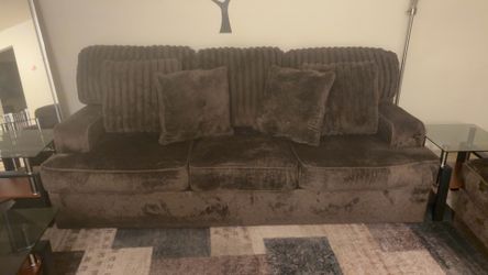 Brown sofa & loveseat sofa