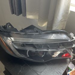 16-21 Honda Pilot Passenger Headlight