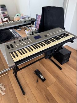 Yamaha MM6 Synthesizer Keyboard w/ Amp, Sustain Pedal, Stand, and Carrying Case