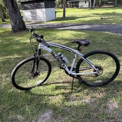 Schwinn Riva 25 Mountain Bike