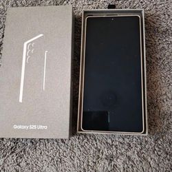 Samsung s25 ultra good condition UNLOCKED 1 silver 1 black