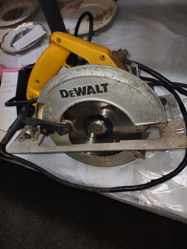 DeWalt Skill Saw