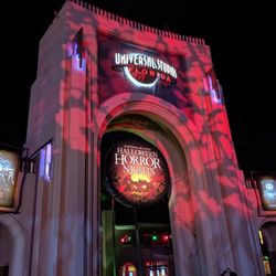 ESTUDIOS UNIVERSAL HORROR NIGHT 4 TICKETS IVAILABLE 👻🤡👺