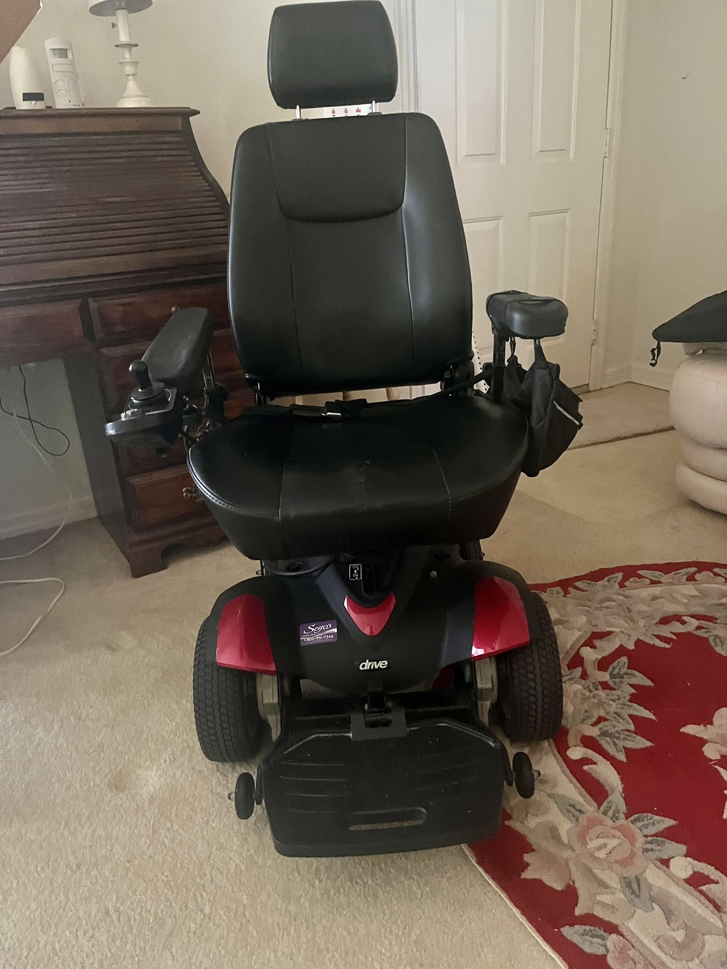 Titan Power Wheelchair/ Mobility Scooter