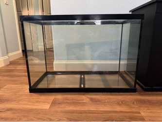 Fish tank and cabinet w/ pump & accessories