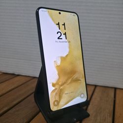 Samsung S22 Black 128Gb Unlocked For Any Carrier Battey Life: 100%