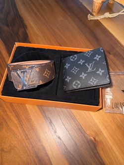 Louis Vuitton Multiple wallet and Initiales Belt set