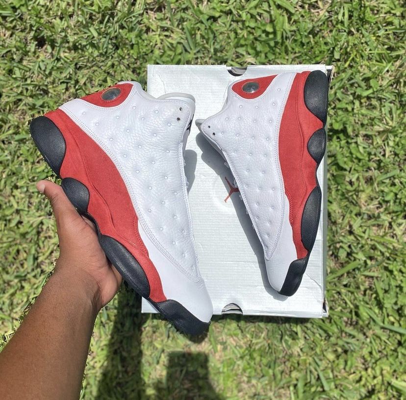 Jordan 13 Chicagos Size 11.5 Mens