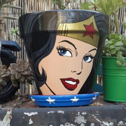 Wonder Woman Pot