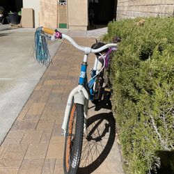 Mongoose Kids Bike - Blue & White Girls Bike 