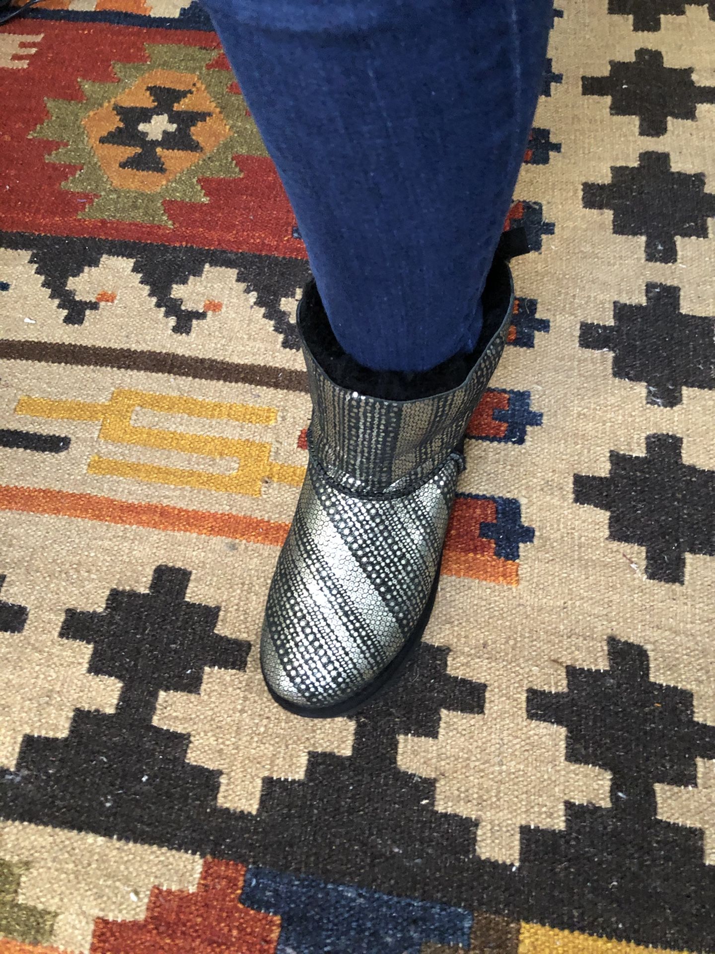 Black Silver Patterned Uggs