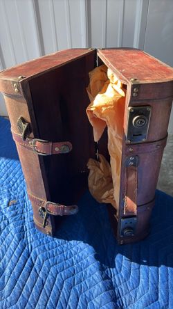 Vintage-Style Wooden Treasure Chest Storage Box
