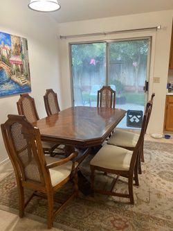 Dining set w/ leaf insert