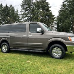 2016 Nissan NV 3500 HD SL 12 Passenger 