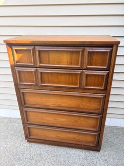 Vintage MCM Tallboy/Highboy Dresser or Chest of Drawers